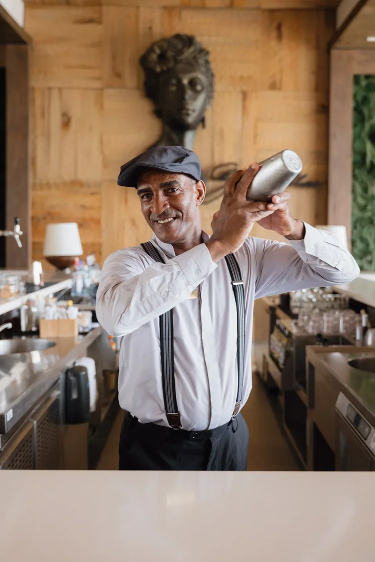 Bar bartender cocktail shaker Hyatt Ziva Cap Cana
