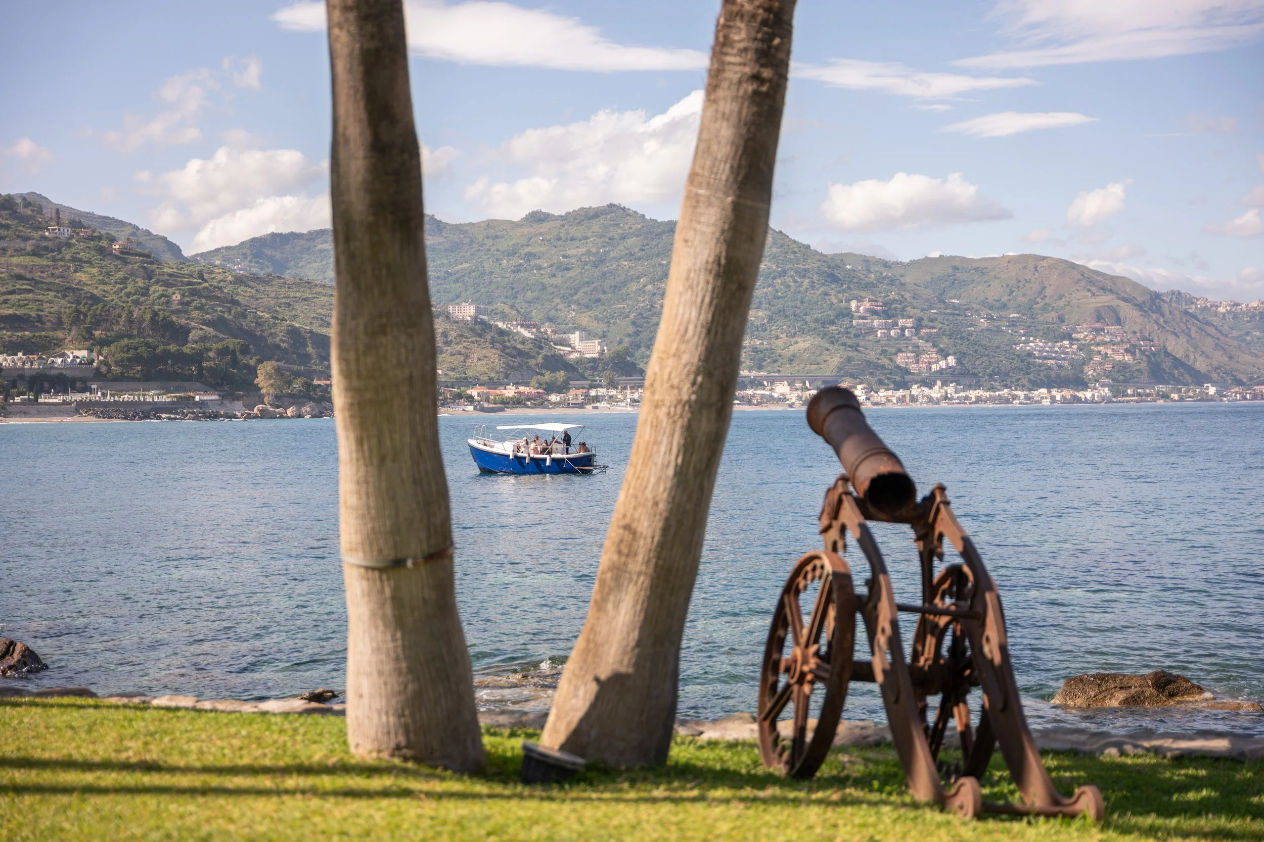 VRetreats Atlantis Bay — Nui Restaurant photography